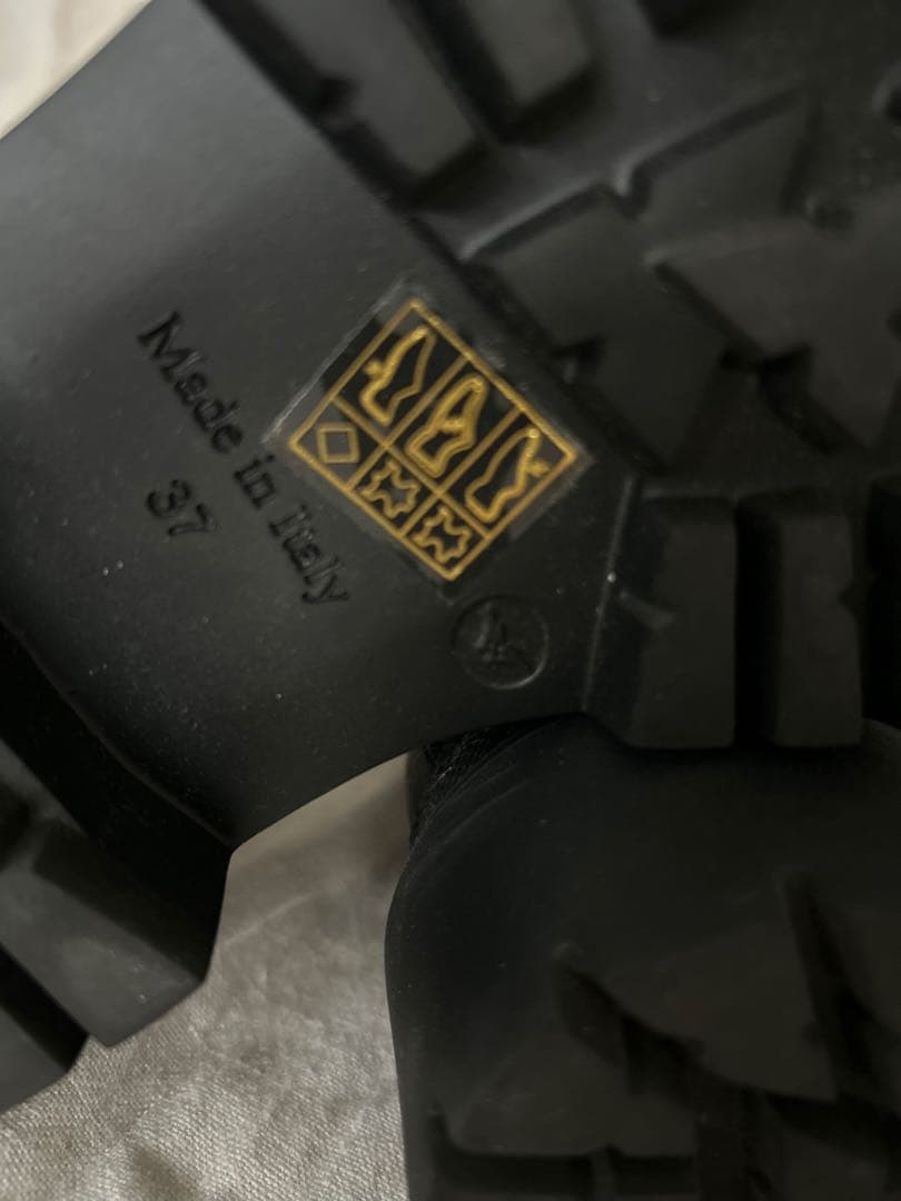 TOMORROWLAND ライトラバーソール サイドゴアブーツ