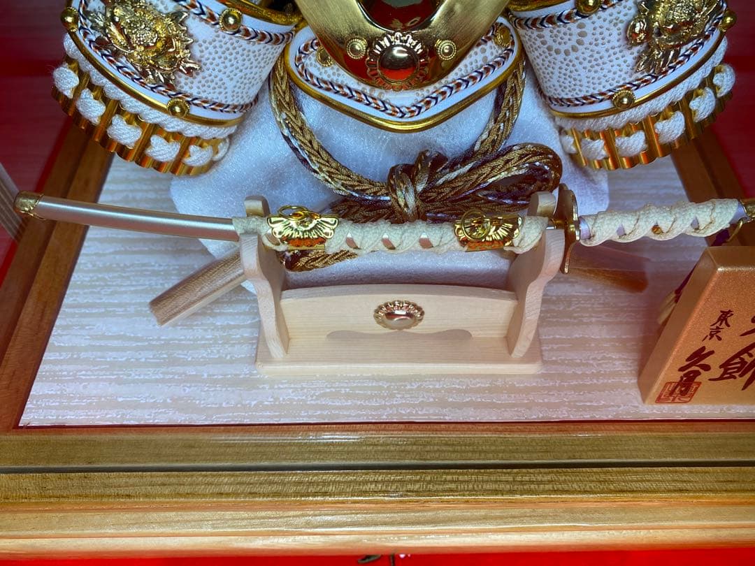 東京久月　五月人形　兜飾り　白木ガラスケース入・コンパクトサイズ