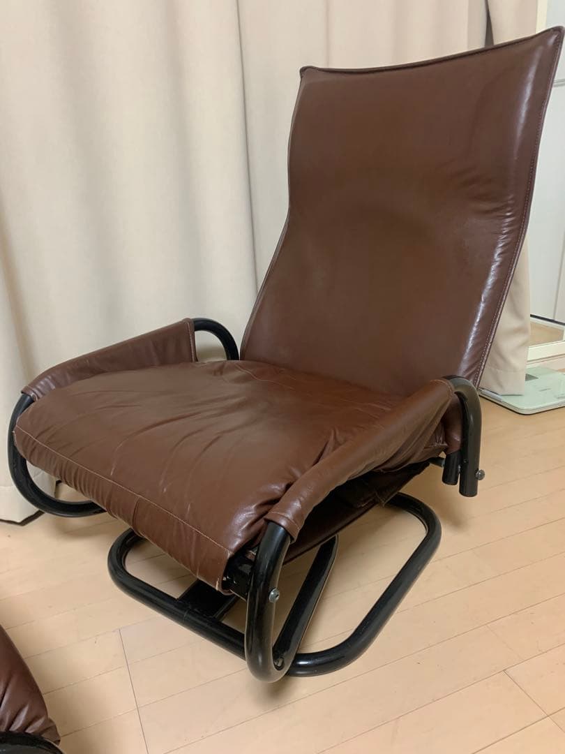無段階リクライニング　回転　シングルソファ　茶　革　オットマン付き