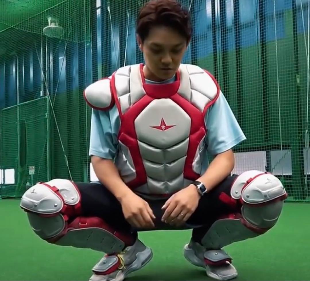 キャッチャー防具軟式 緑川氏使用