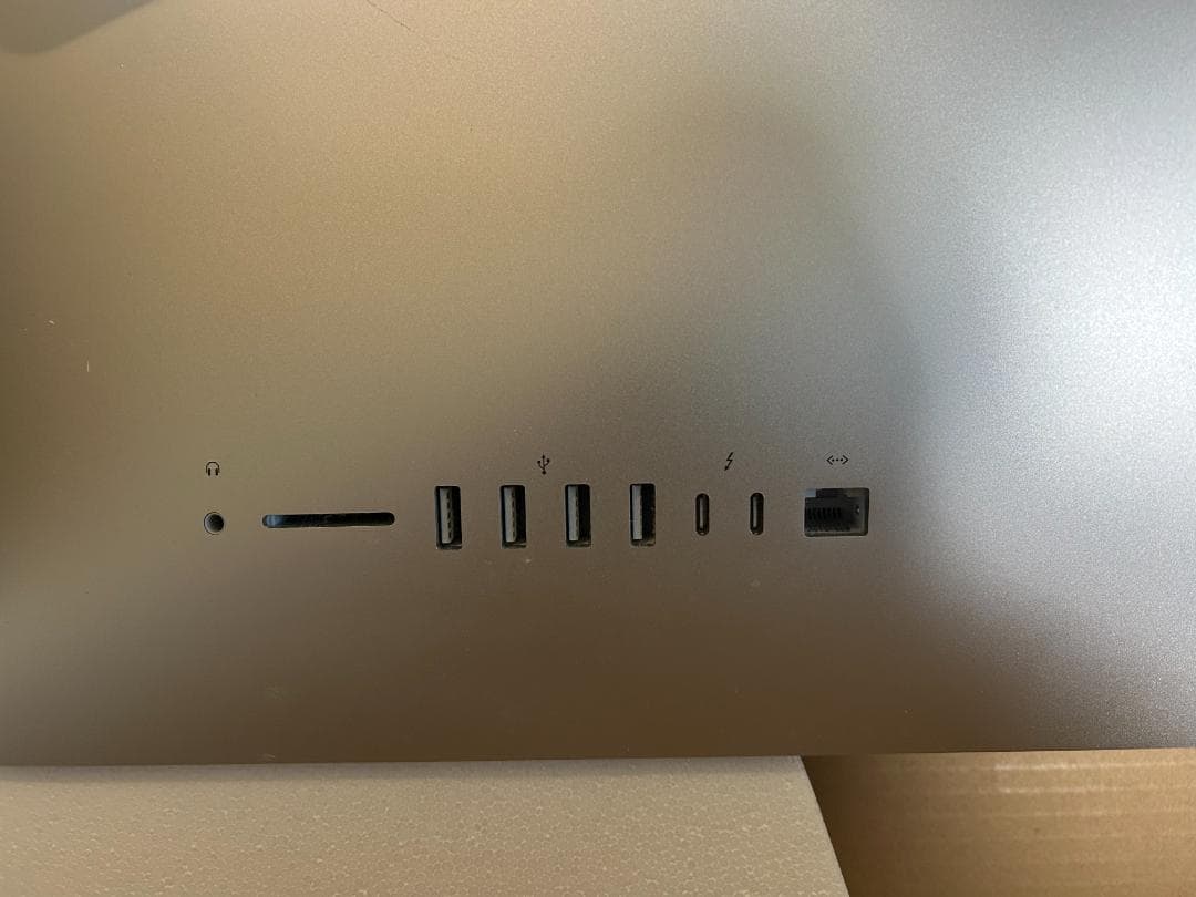 iMac (Retina 5K, 27-inch, 2020) VESA規格