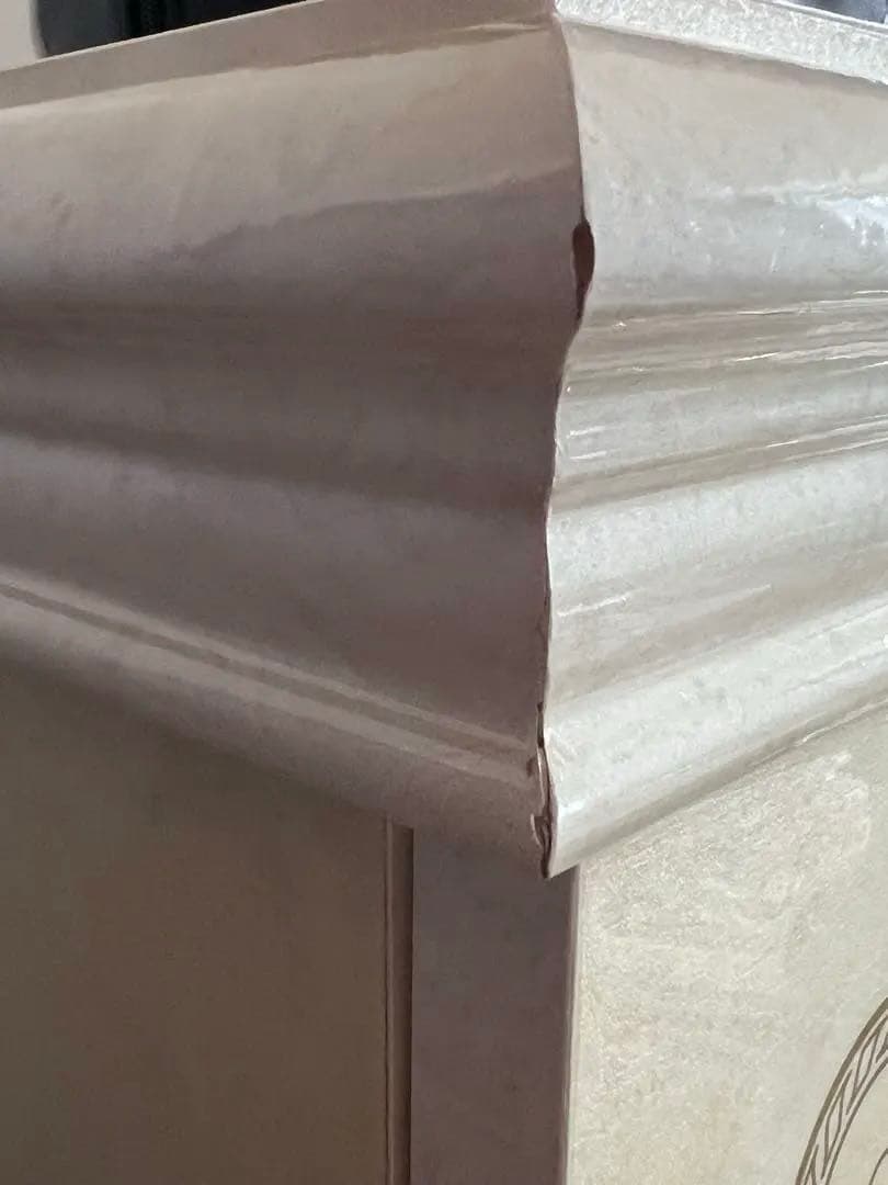 イタリア製　サルタレッリ　 フローレンス　アイボリーの装飾的　３段チェスト