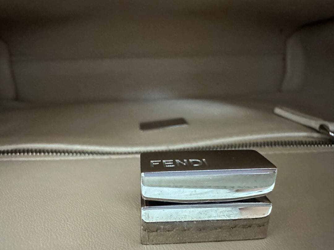 【たかちゃん】FENDI フェンディ ピーカブー