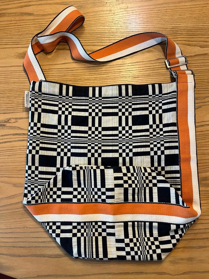 ぷーちゃんさん♪ ヨハンナグリクセン　テトラサック