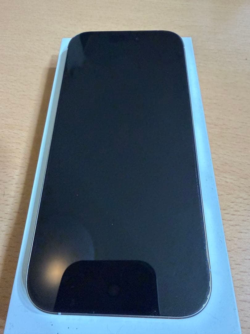 【美品】iPhone16Pro ホワイトチタニウム 256GB