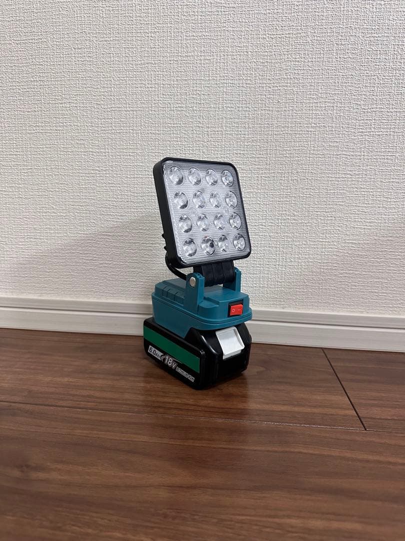 LED作業灯 18v 14v 充電式 高輝度 コンパクト　マキタ系　バッテリ式