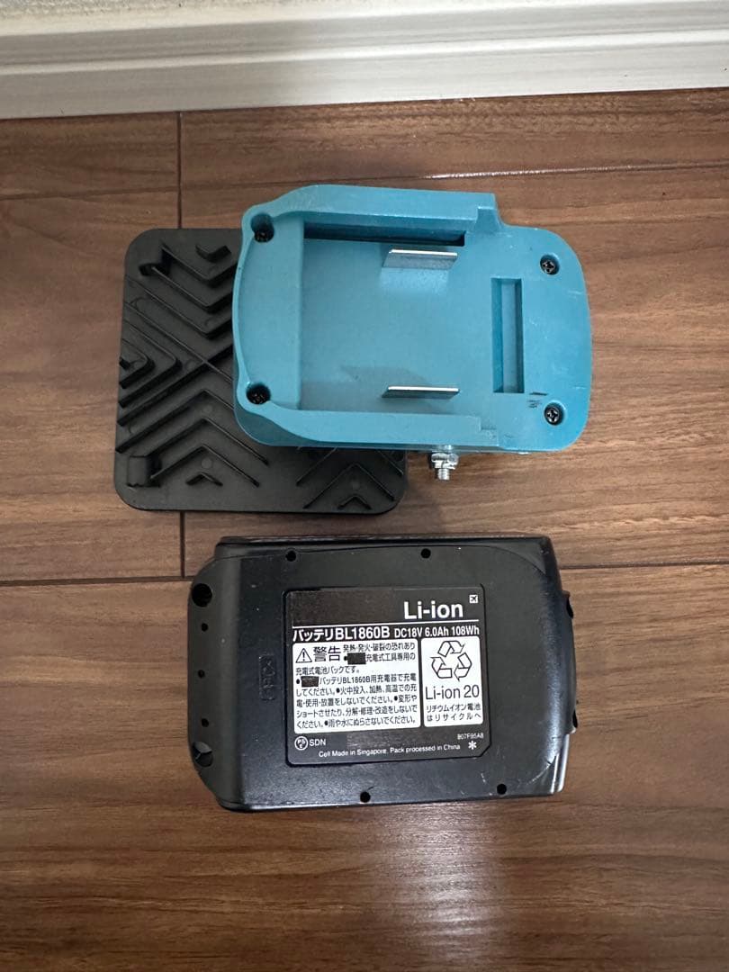 LED作業灯 18v 14v 充電式 高輝度 コンパクト　マキタ系　バッテリ式