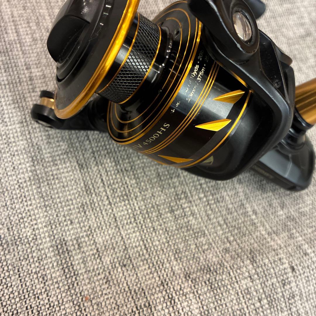 PENN SLAMMER Ⅳ スピニングリール ブラック/ゴールド