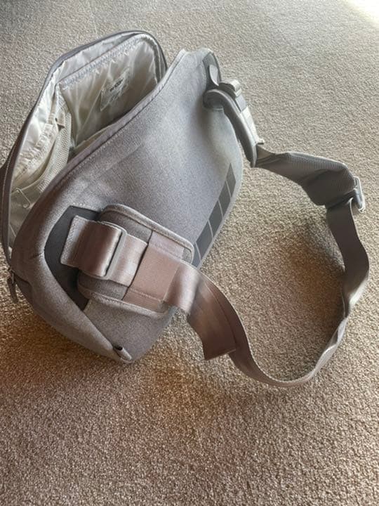 incase ARI MARCOPOULOS カメラバッグ