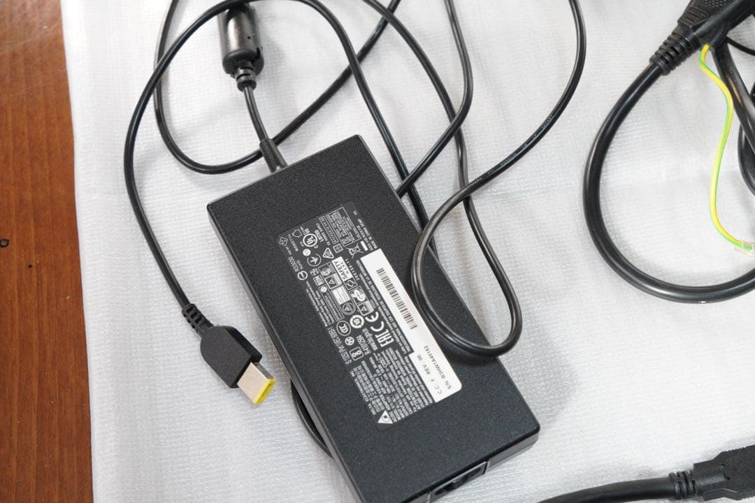 Wacom Cintiq Pro 24 TDTH-2420/K0 本体