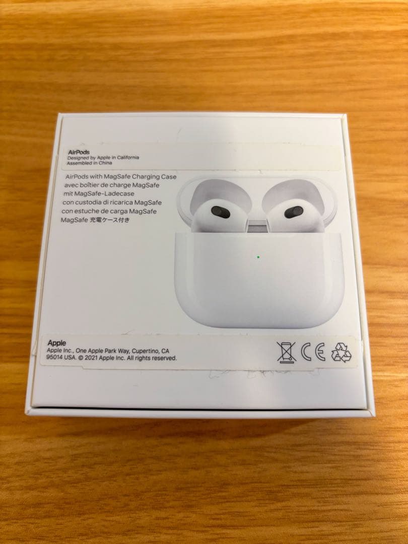 【美品】Apple AirPods 第3世代 A2564 シリコンケース付