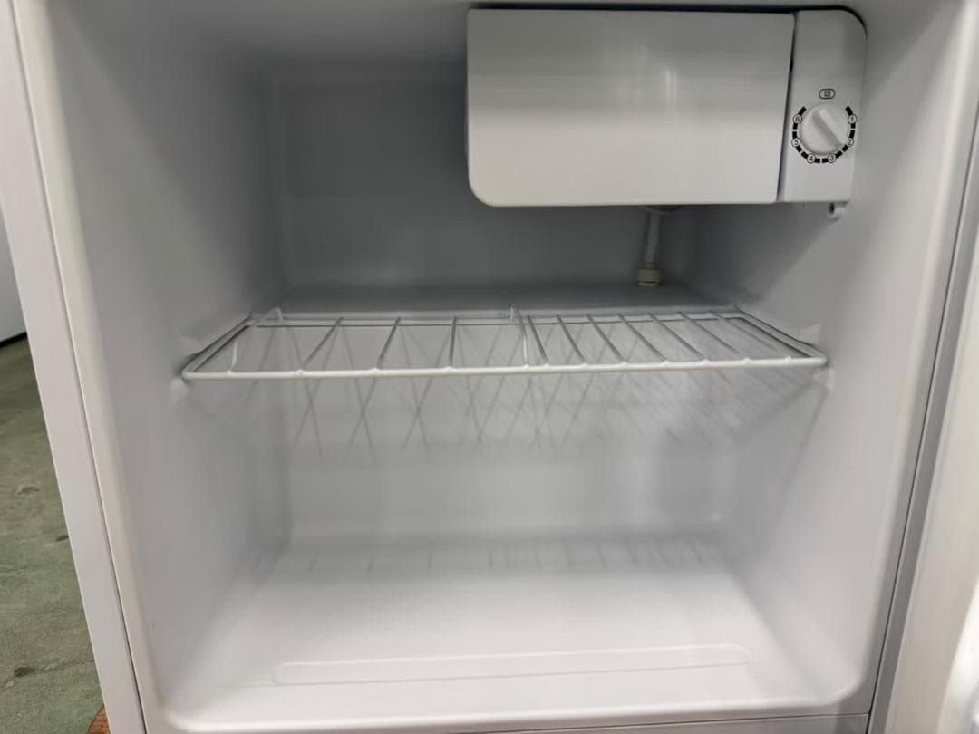 大阪送料無料★3か月保障★冷蔵庫★2018年★IRR-A051D-W★R-220