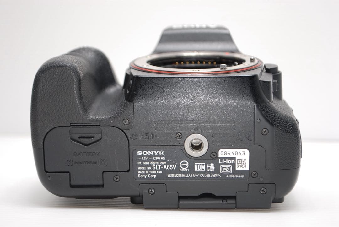 ❤️SONY α65❤️美品 手振れ補正付き 望遠レンズ付き 高速連写&追従AF