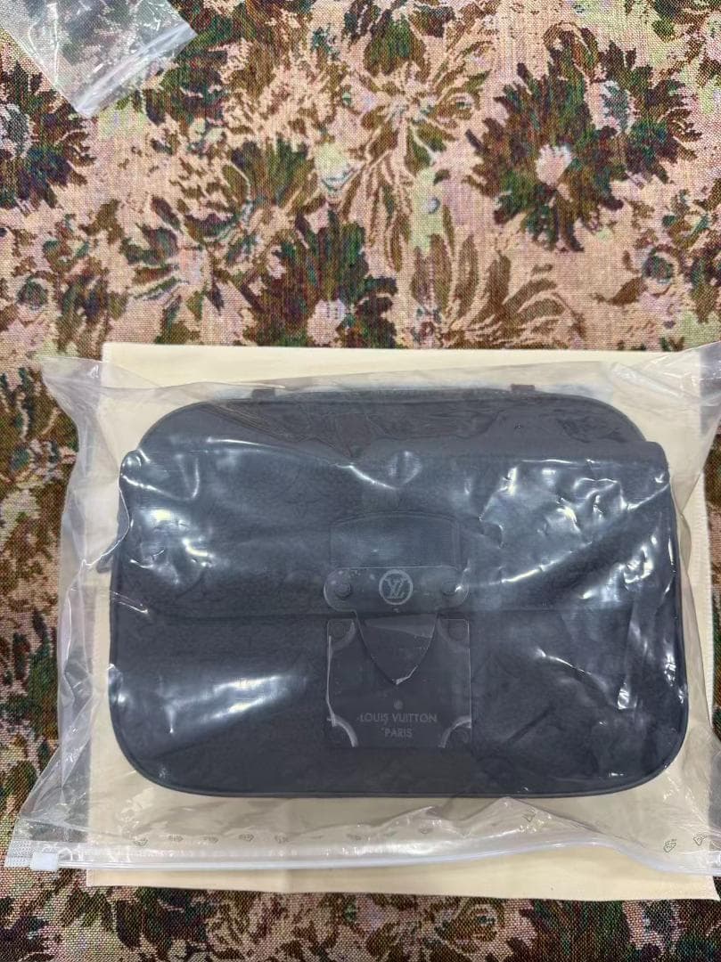 m58489 黒のショルダー、24時間以内発送