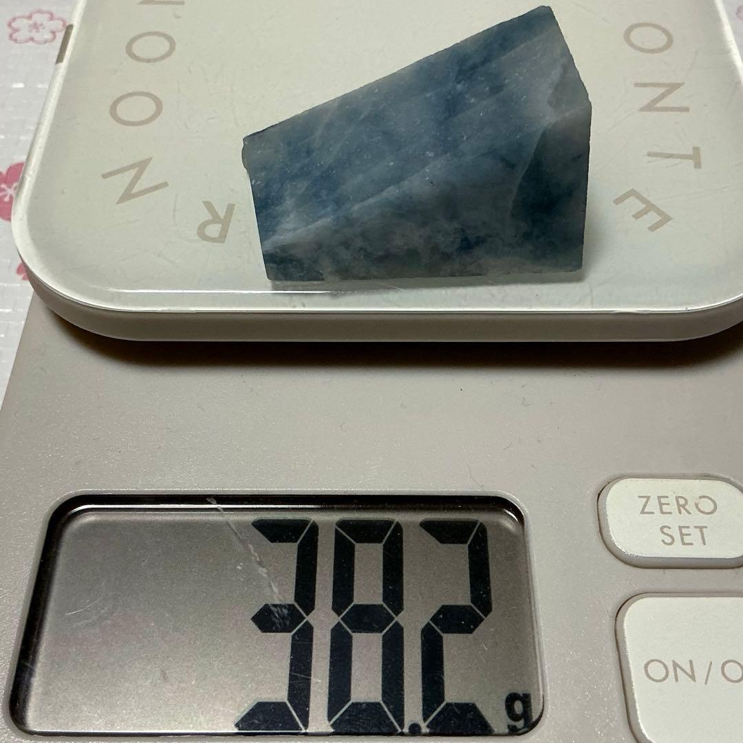 コン沢翡翠　マニア向け究極のカット原石（135）