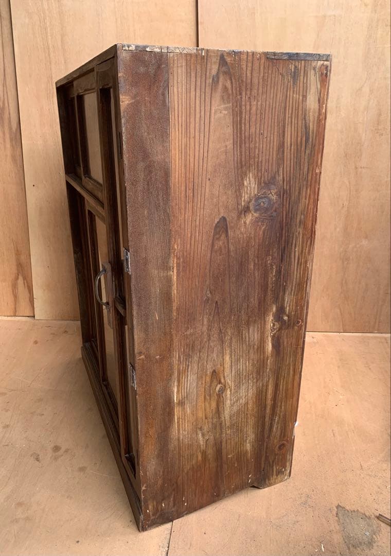 パブリカ　古い木全面ガラス収納陳列棚モールガラス戸　古家具