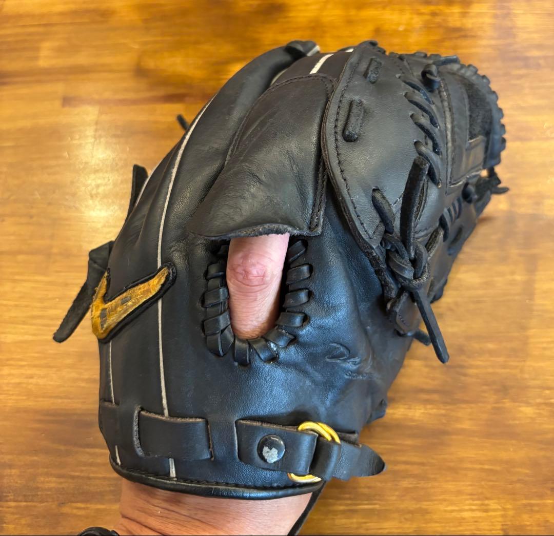 湯揉み型付け済み　NIKE 軟式グローブ　ダルビッシュモデル　レア品