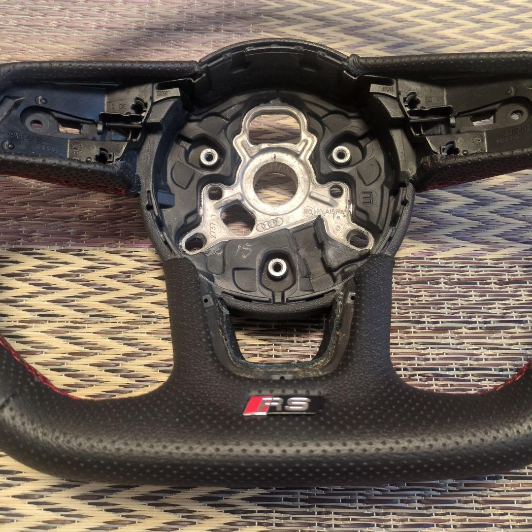 アウディaudi ステアリング・ハンドル RS3