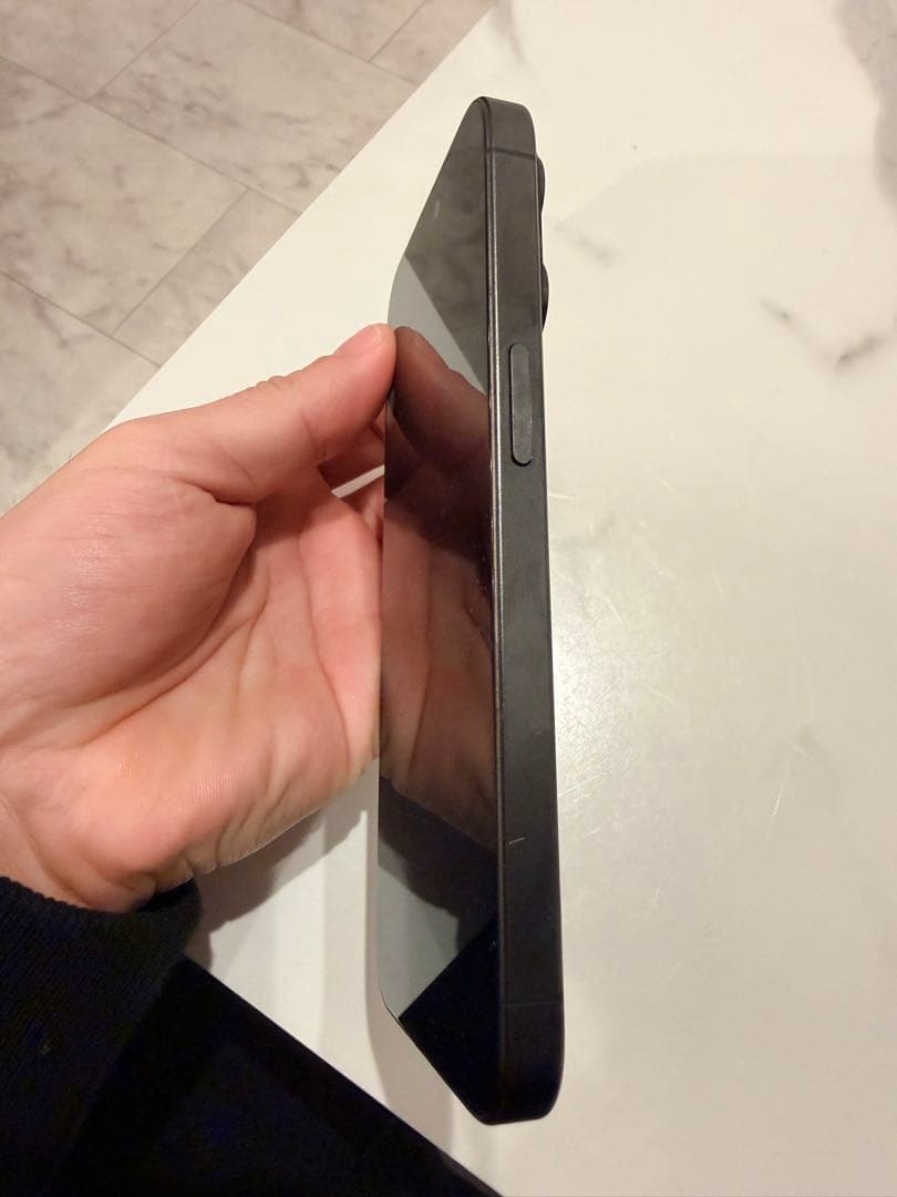 iPhone15pro 1TB ブラックチタニウム