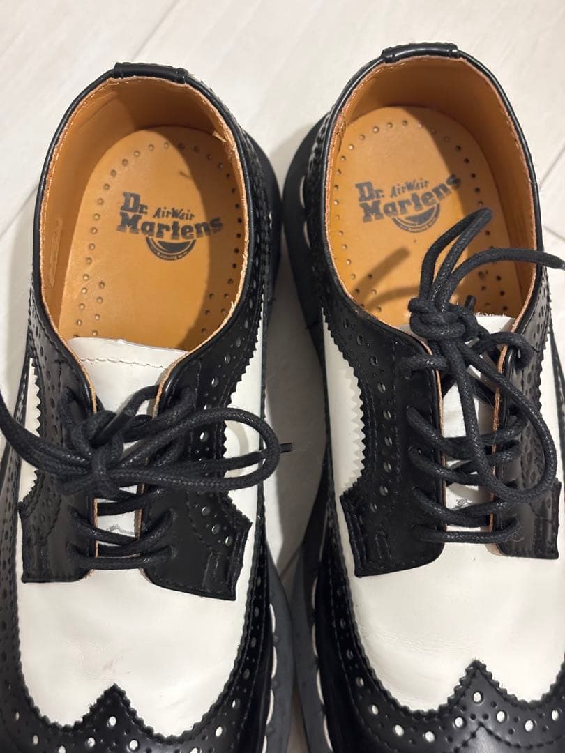 Dr. Martens 黒白ウィングチップシューズUK3 US4