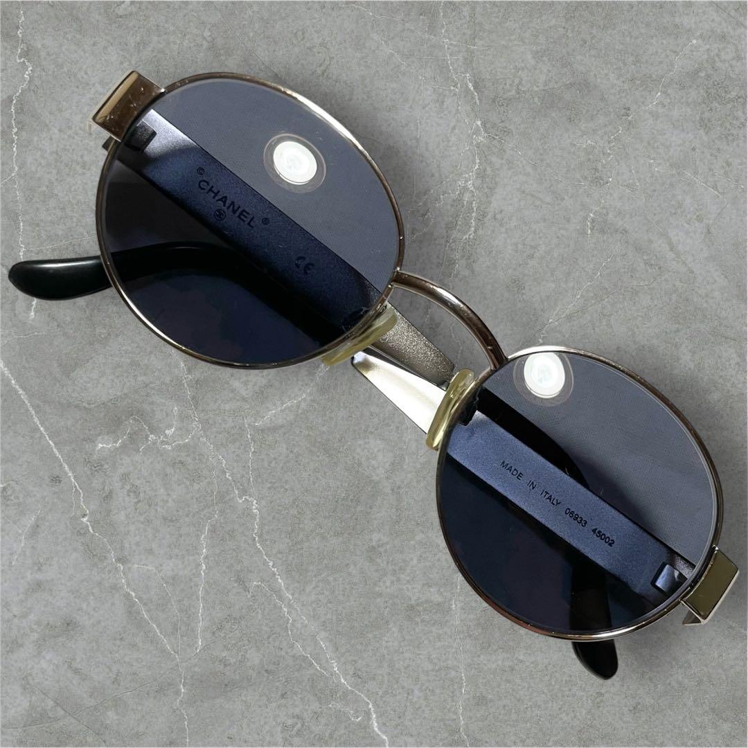 CHANEL サングラス オーバル型 ロゴ入り シルバーフレーム