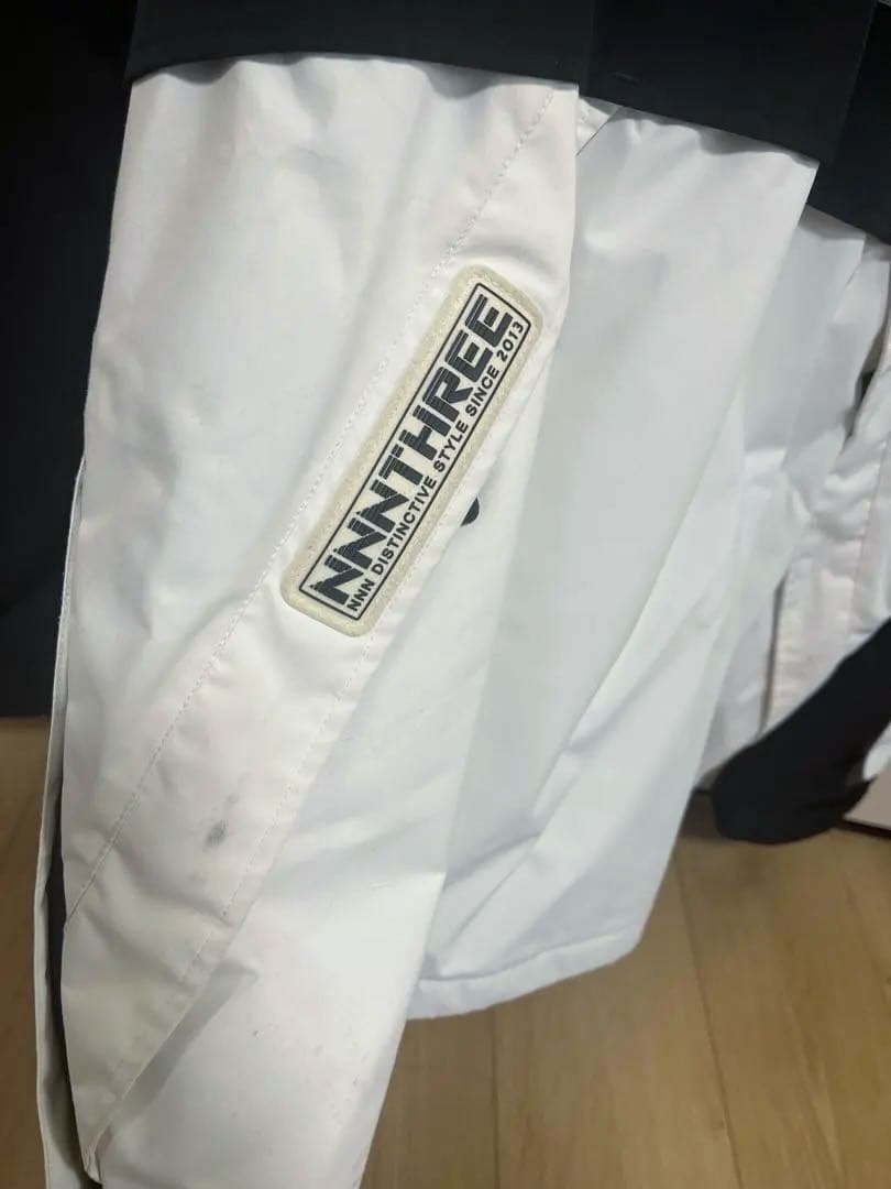 NNNTHREE スノーボードジャケット ブラック/ホワイト