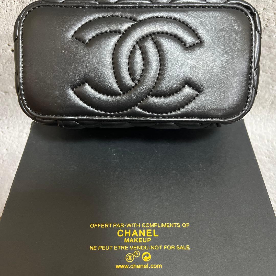 CHANEL ノベルティ ショルダーバッグ ミラー付き