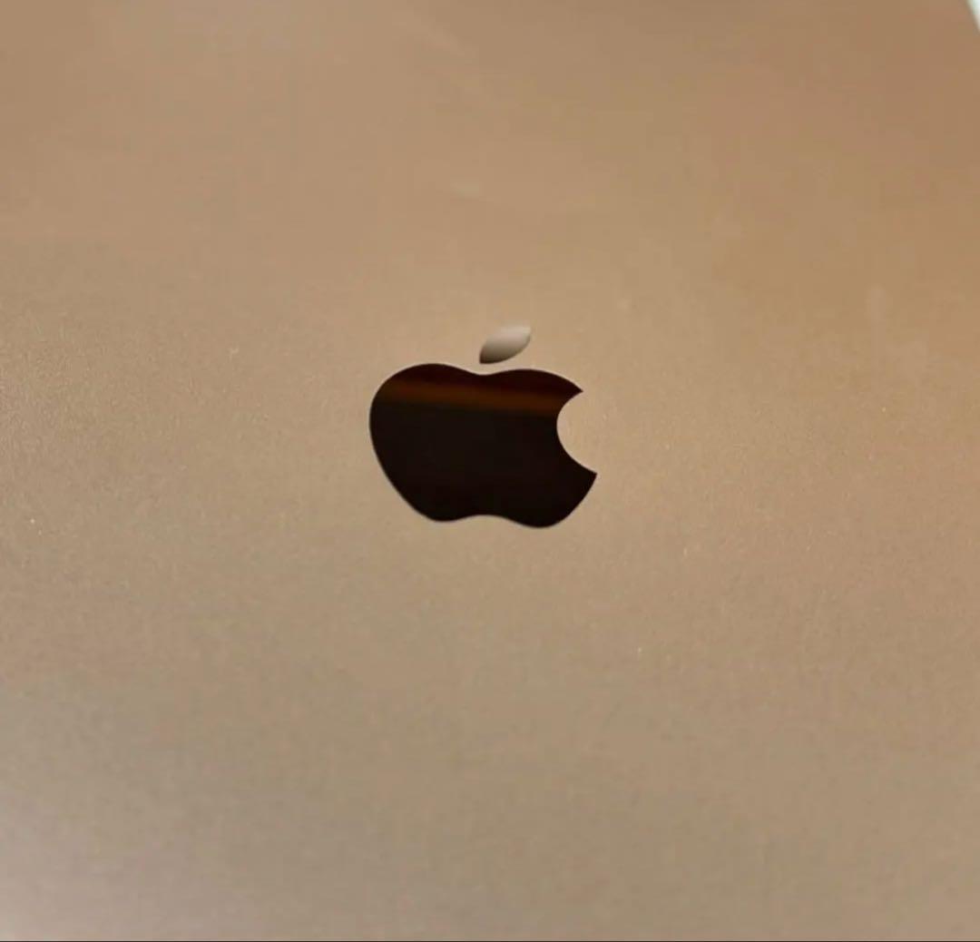 iPad 第７世代 WiFi+Cellular モデル 32GB Gold