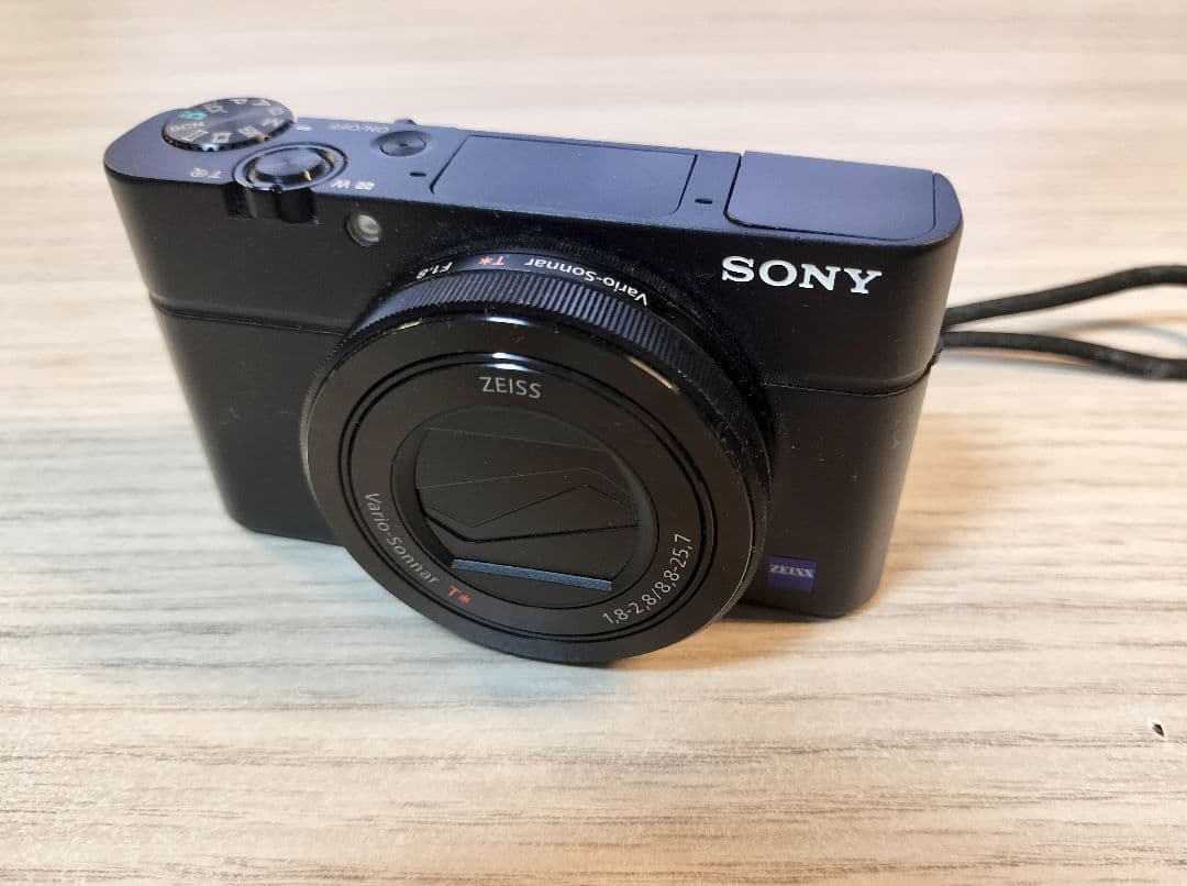 デジタルカメラ SONY Cyber-shot RX100III(DSC-RX100M3)