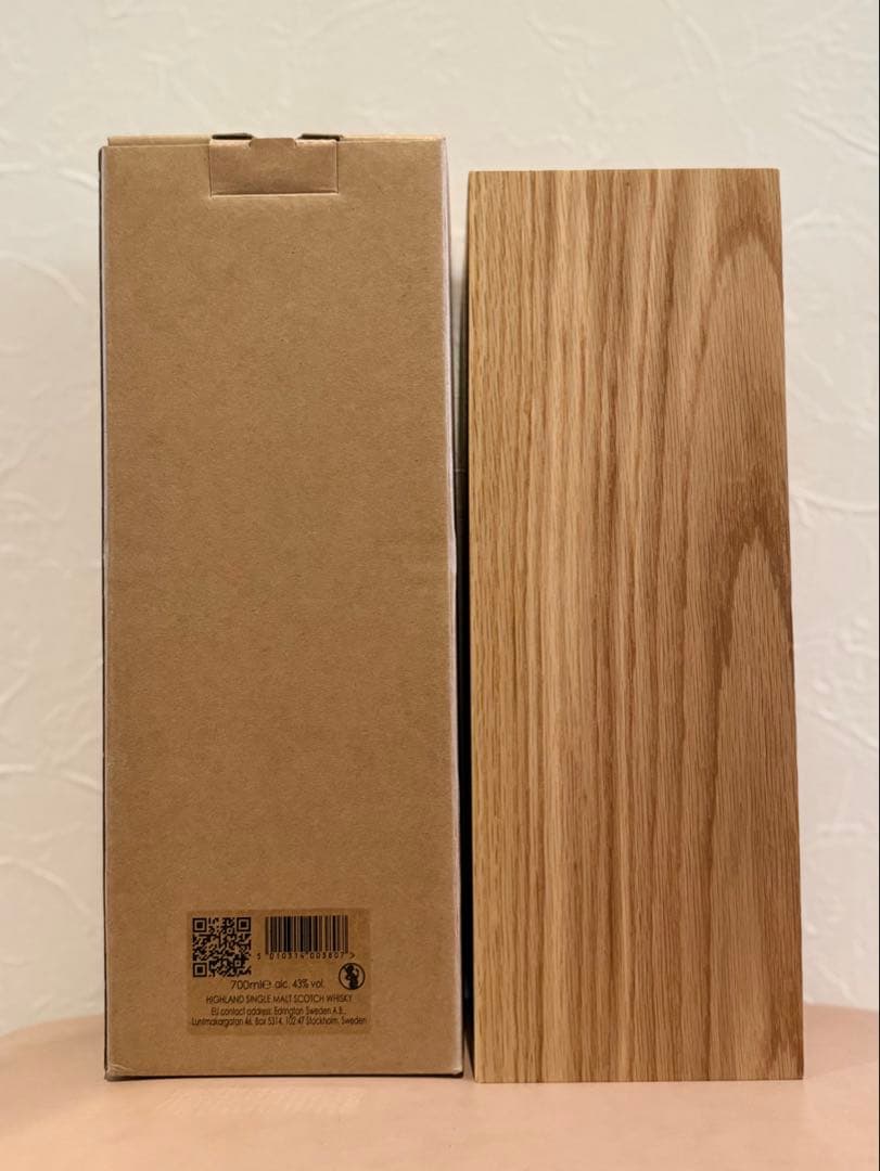Macallan マッカラン 25年 空き瓶 木箱、(未洗浄)