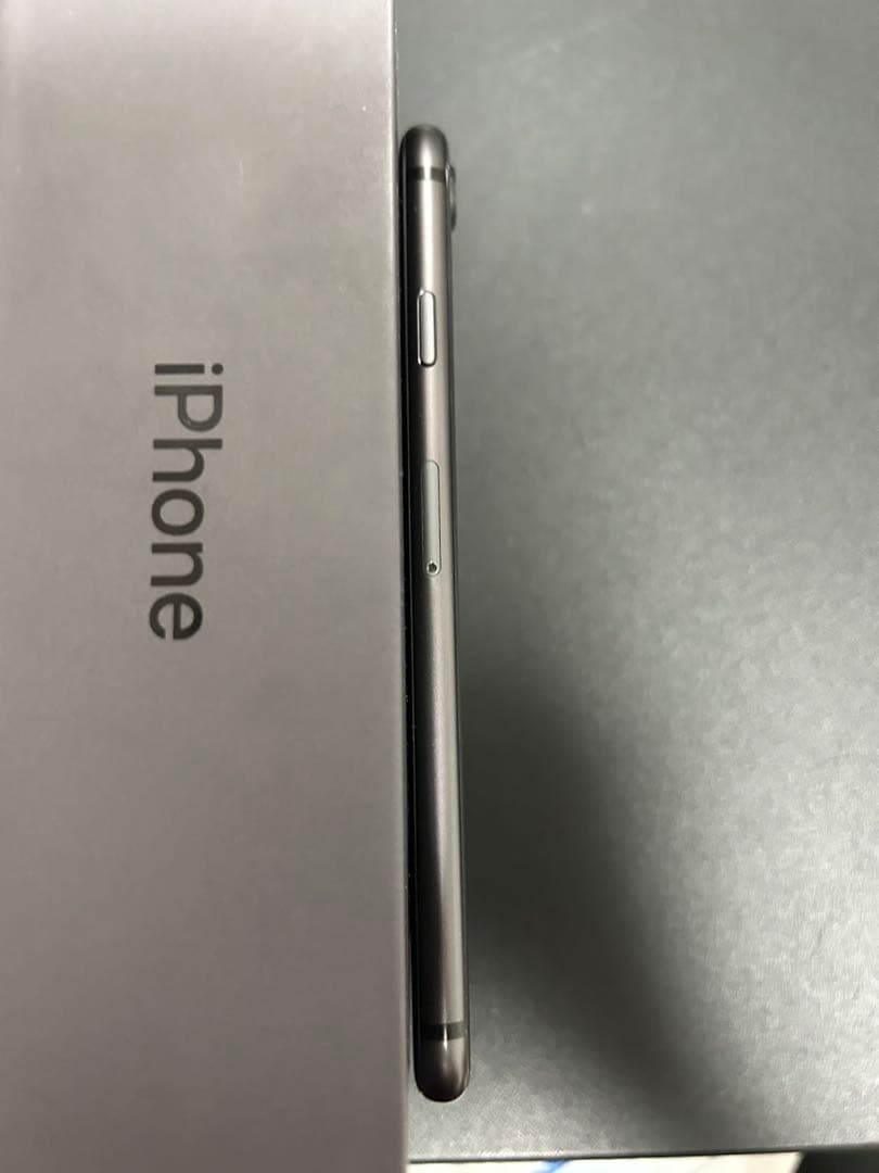 Apple iPhone 8 スペースグレー 本体　256GB