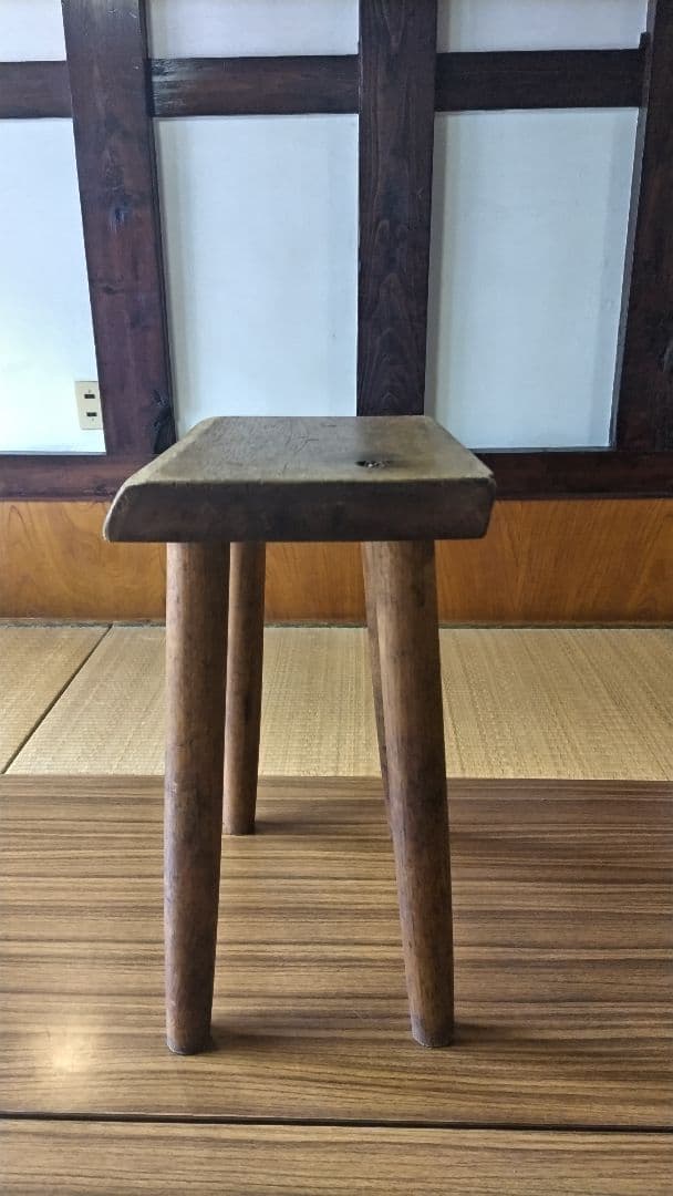 木製スツール　インテリアに