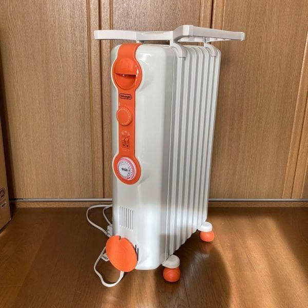 Y【未使用】 トップハンガー付き デロンギ オイルヒーター JR0812-OR