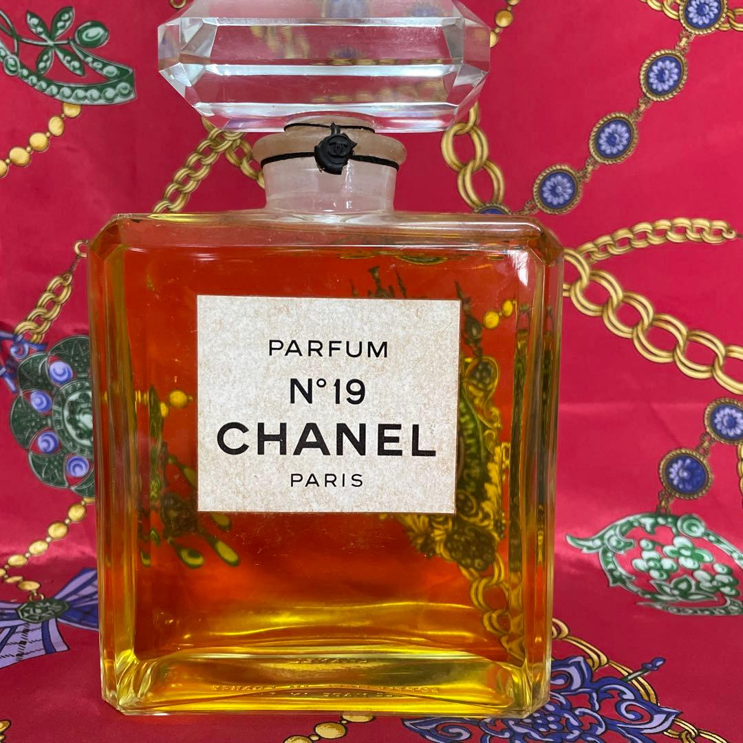 非売品CHANEL香水ディスプレイ用ダミー
