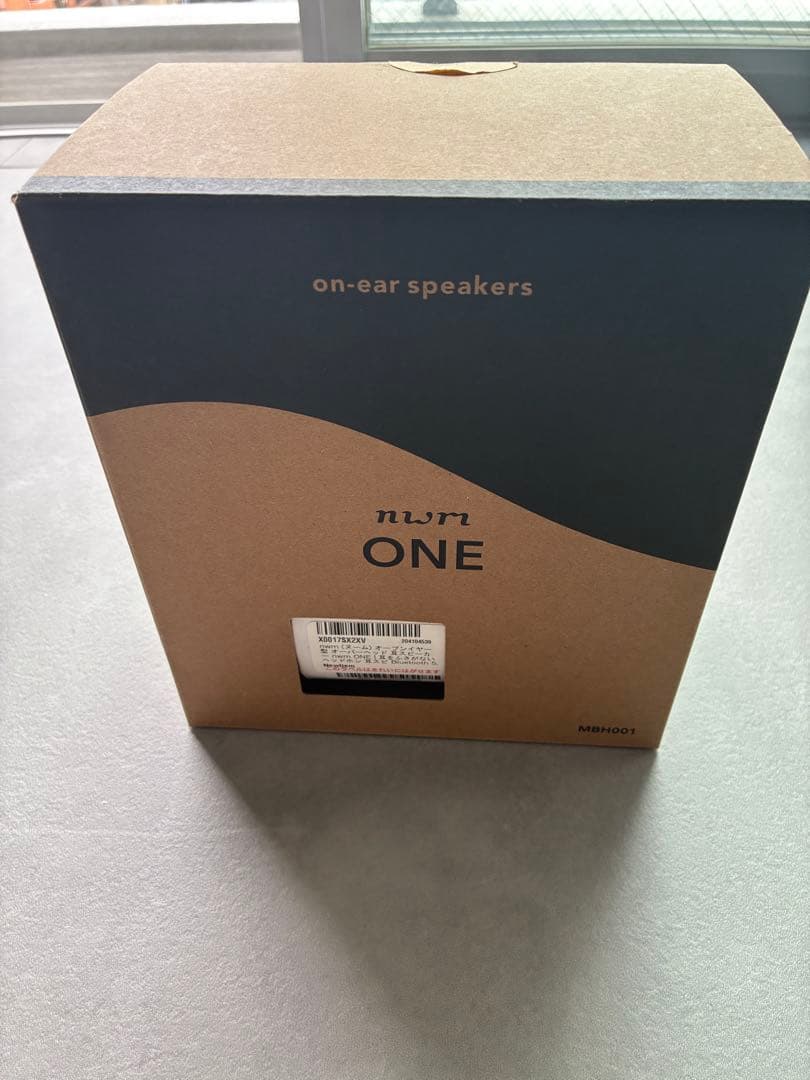 nwm ONE ワイヤレス ヘッドホン MBH001 ライトグレイ