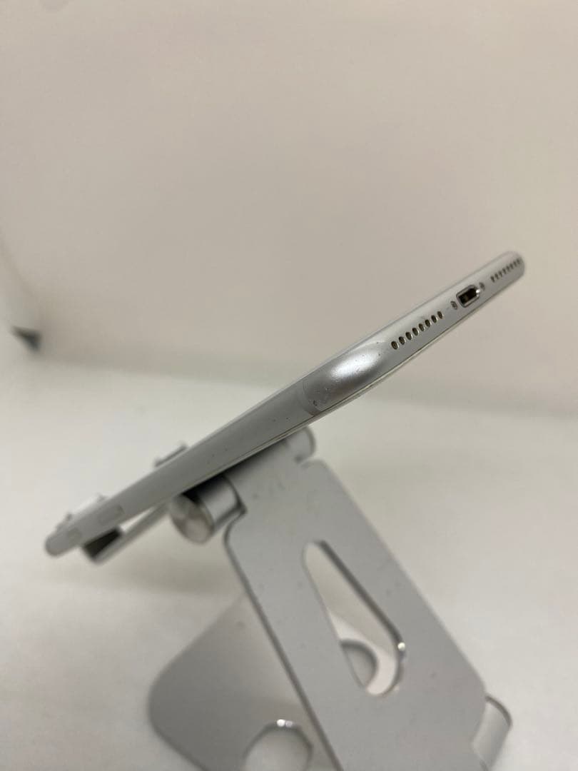 Iphone 8 Plus 64GB Sim フリー 04234