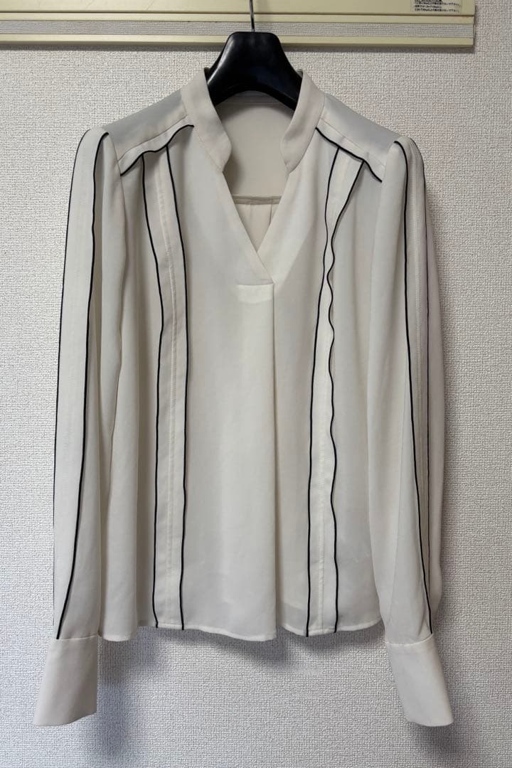 ピンキーアンドダイアン◆バイカラーラインブラウス エクリュ 38