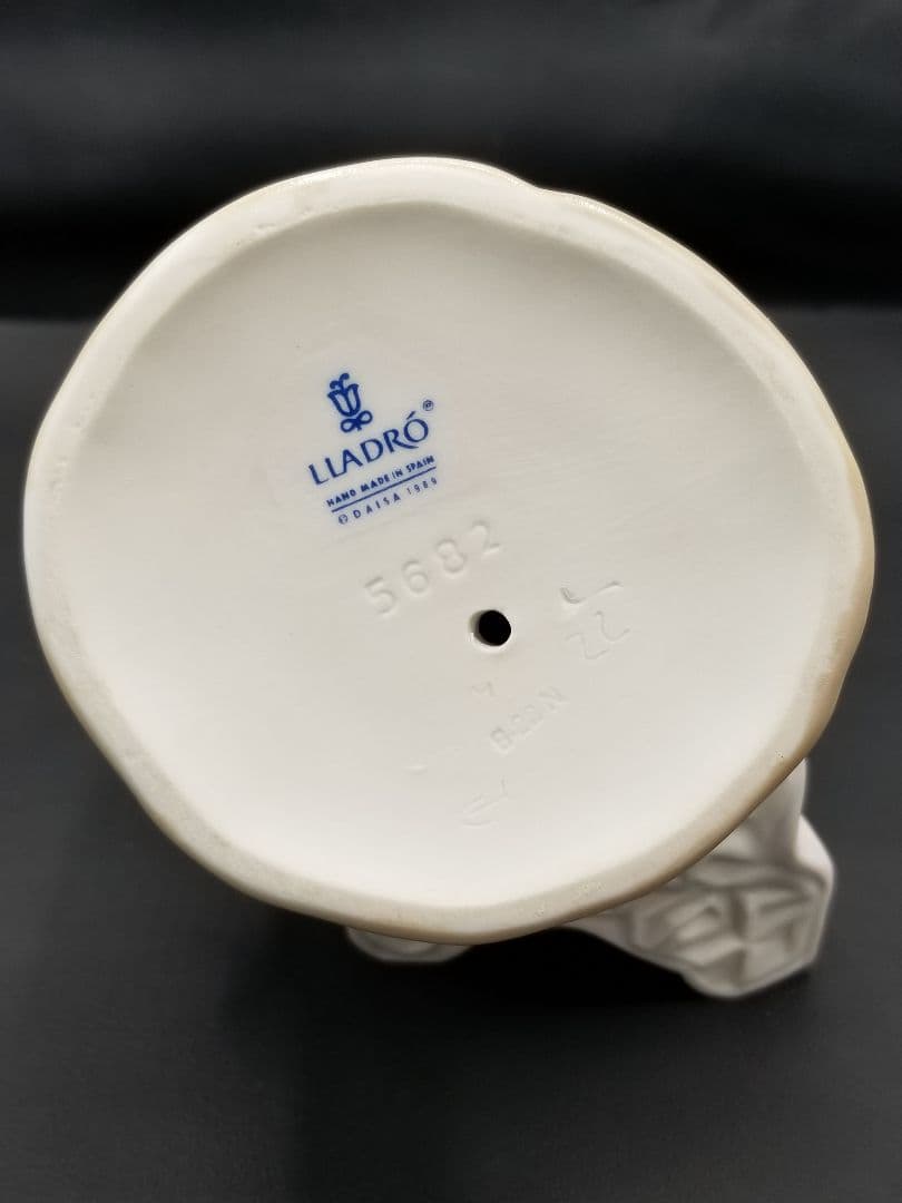 リヤドロ　女性　大型　31センチ