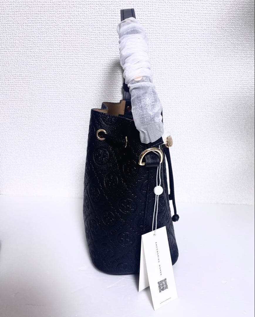 【大人気☆】Tory Burch Tモノグラム ペブルド バケットバッグ