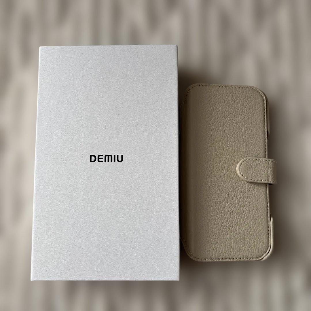 DEMIU iPhone16pro スマホケース