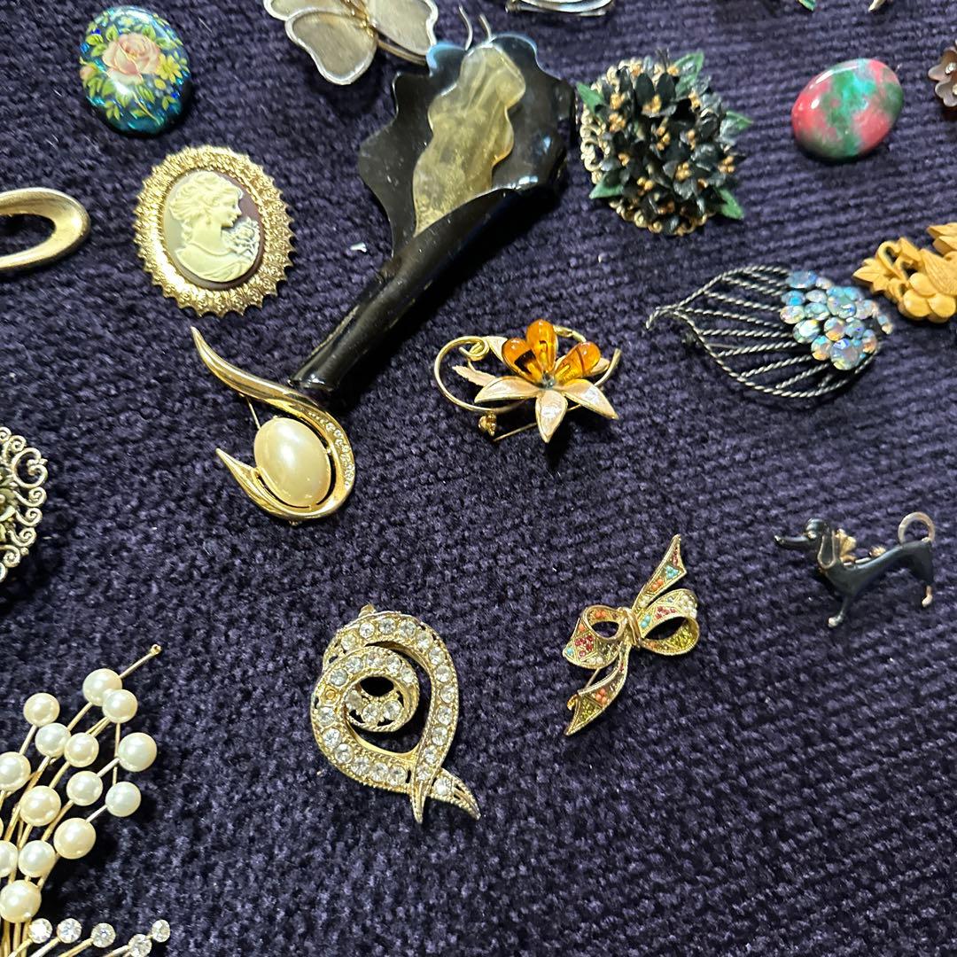 【vintage】ブローチまとめ売り　120個　大量　レトロ　昭和