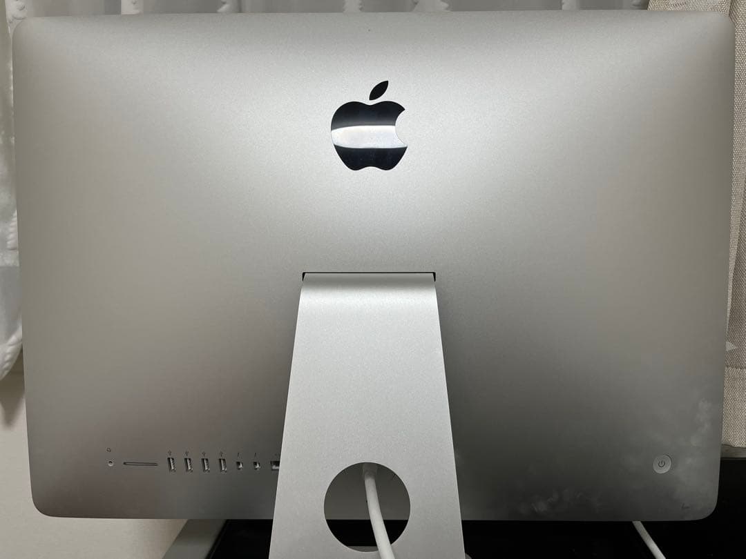 Apple iMac 21.5 late2015 マジックキーボード、有線マウス
