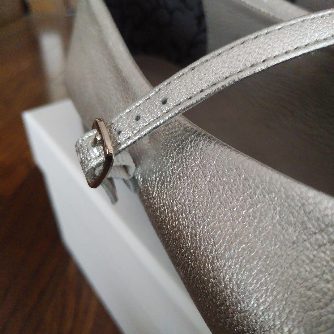 卑弥呼（ヒミコ）メリージェーンフラットパンプス シルバー 23.5㎝