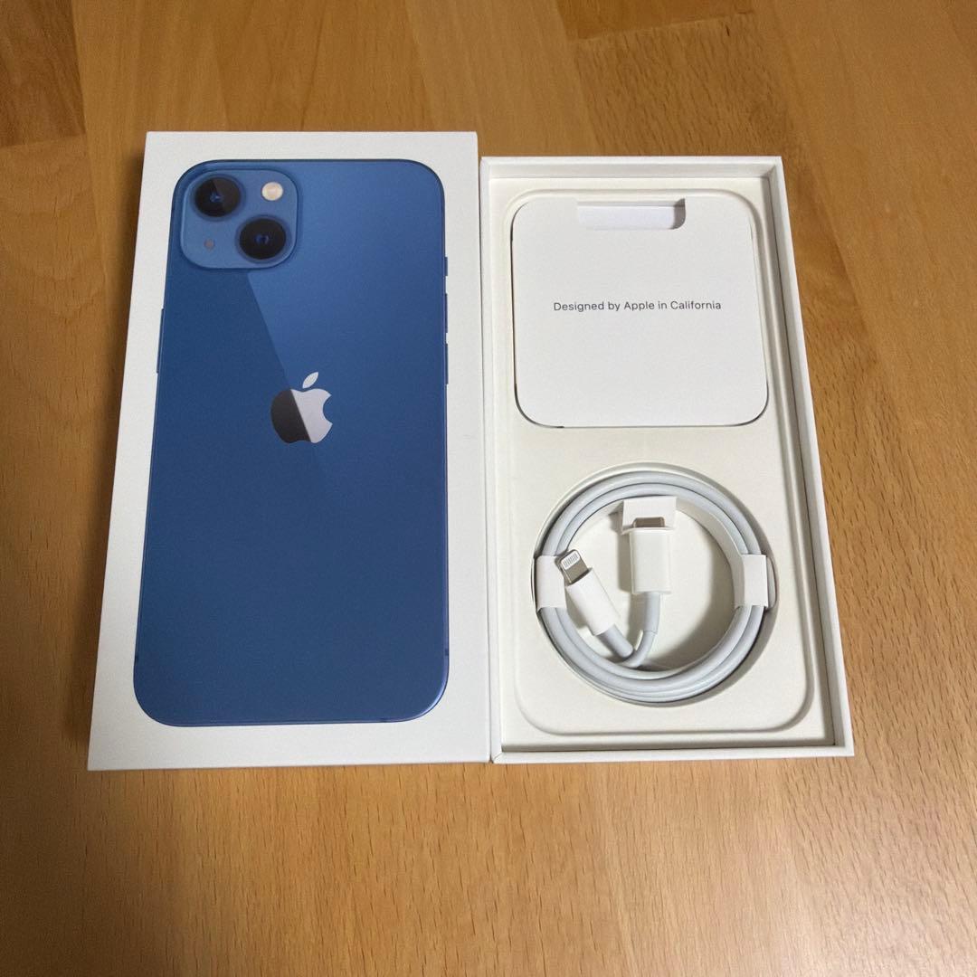 iPhone13 ブルー