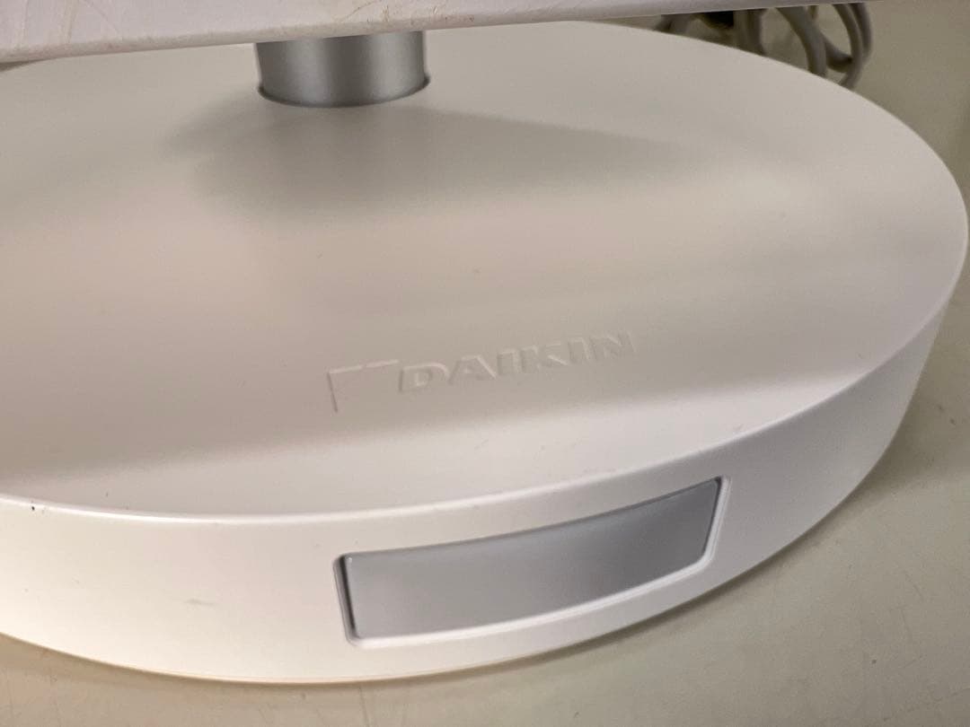 美品 ダイキン DAIKIN 遠赤外線暖房機 セラムヒート