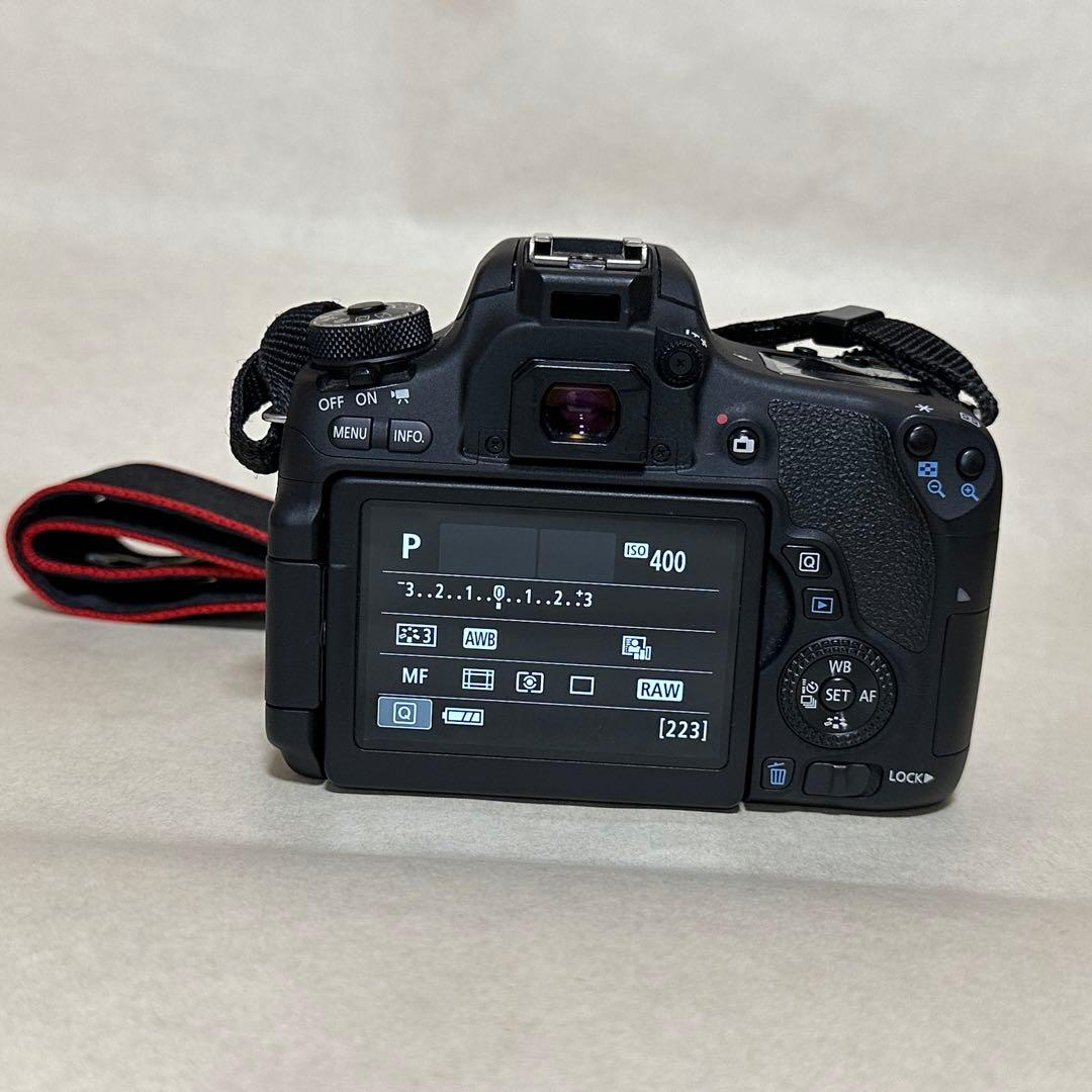 キャノン EOS8000D + 18-135 IS STM バッテリー4個付