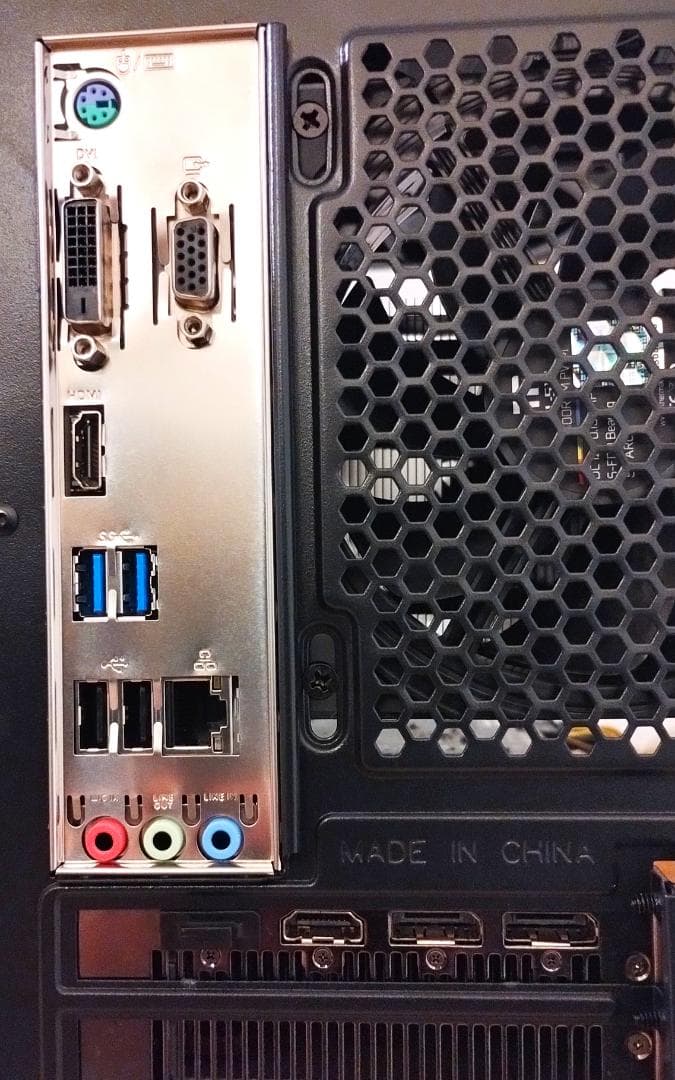 ゲーミングPC/Core i7 8700K/RX5700/メモリ32GB