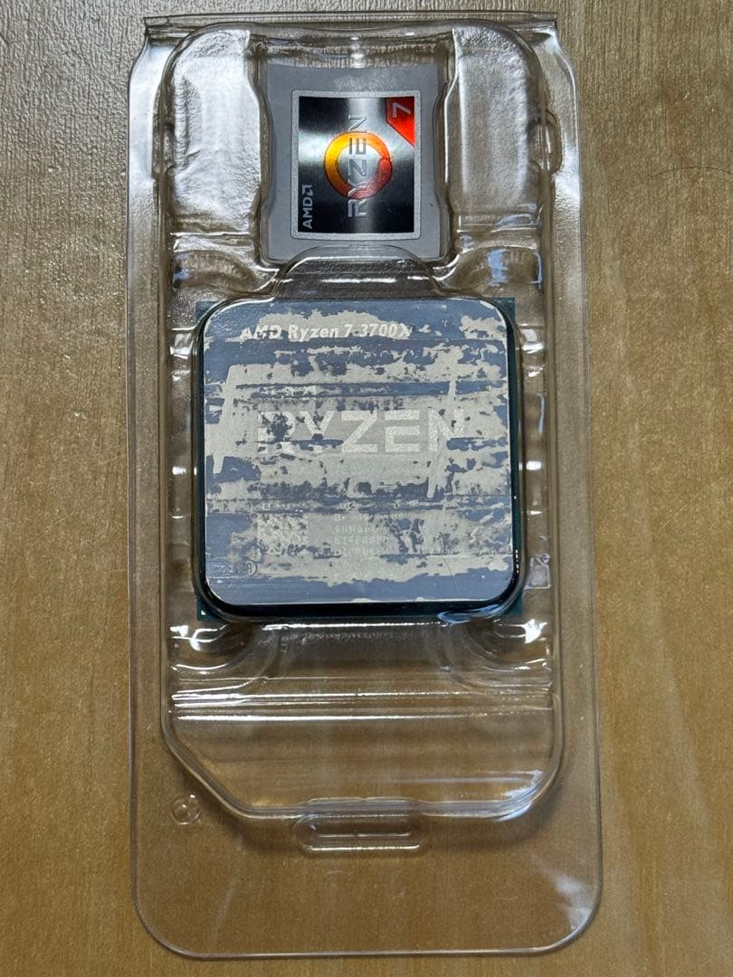 AMD Ryzen 7 3700X CPU + 冷却ファン