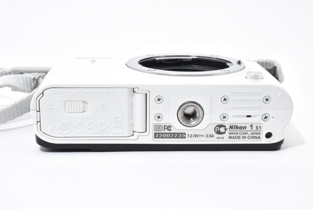 Nikon ニコン 1 S1 ホワイト ボディ ミラーレス一眼カメラ
