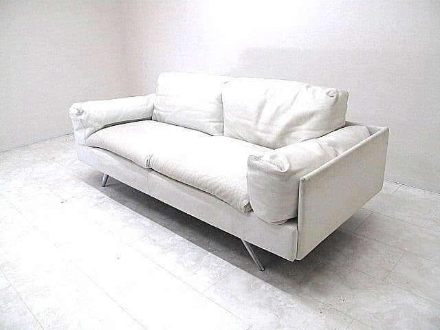 エンツォダンブロシオ×ルカ・スカケッティ「ED1031」総革ソファ　約81.9万